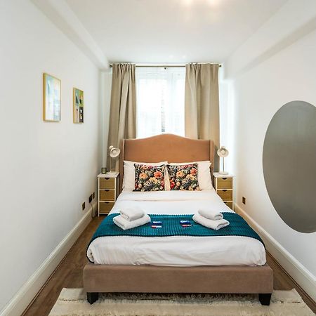Charming Spacious 2Br Flat Near Station Plus Parking Londýn Exteriér fotografie