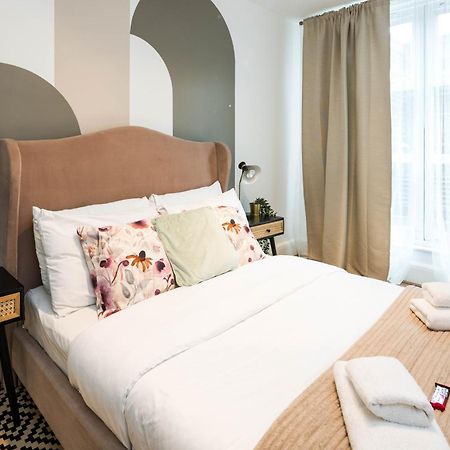 Charming Spacious 2Br Flat Near Station Plus Parking Londýn Exteriér fotografie
