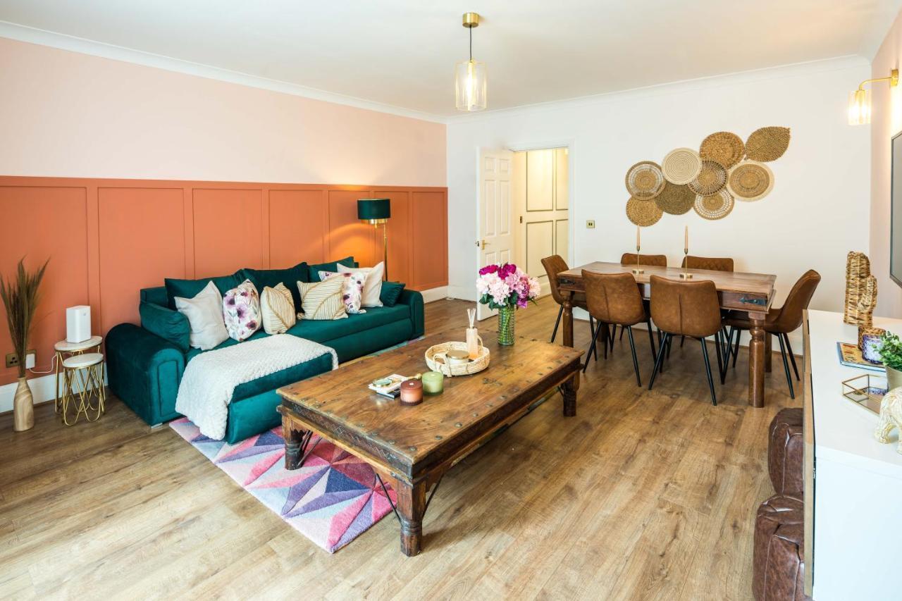 Charming Spacious 2Br Flat Near Station Plus Parking Londýn Exteriér fotografie