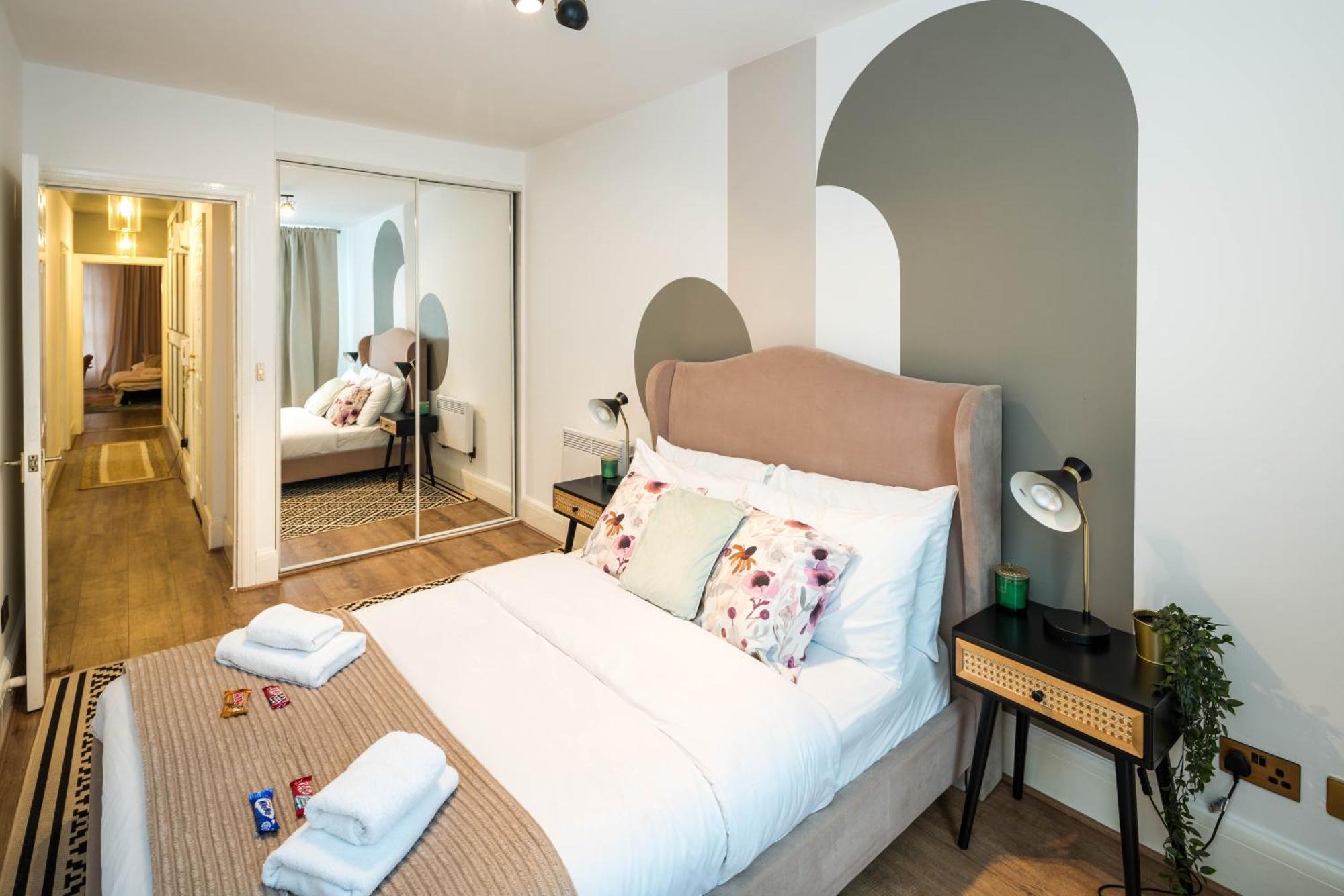 Charming Spacious 2Br Flat Near Station Plus Parking Londýn Exteriér fotografie