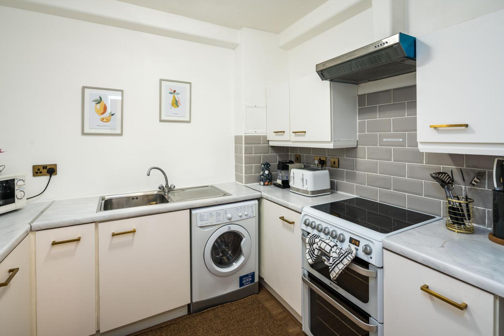 Charming Spacious 2Br Flat Near Station Plus Parking Londýn Exteriér fotografie