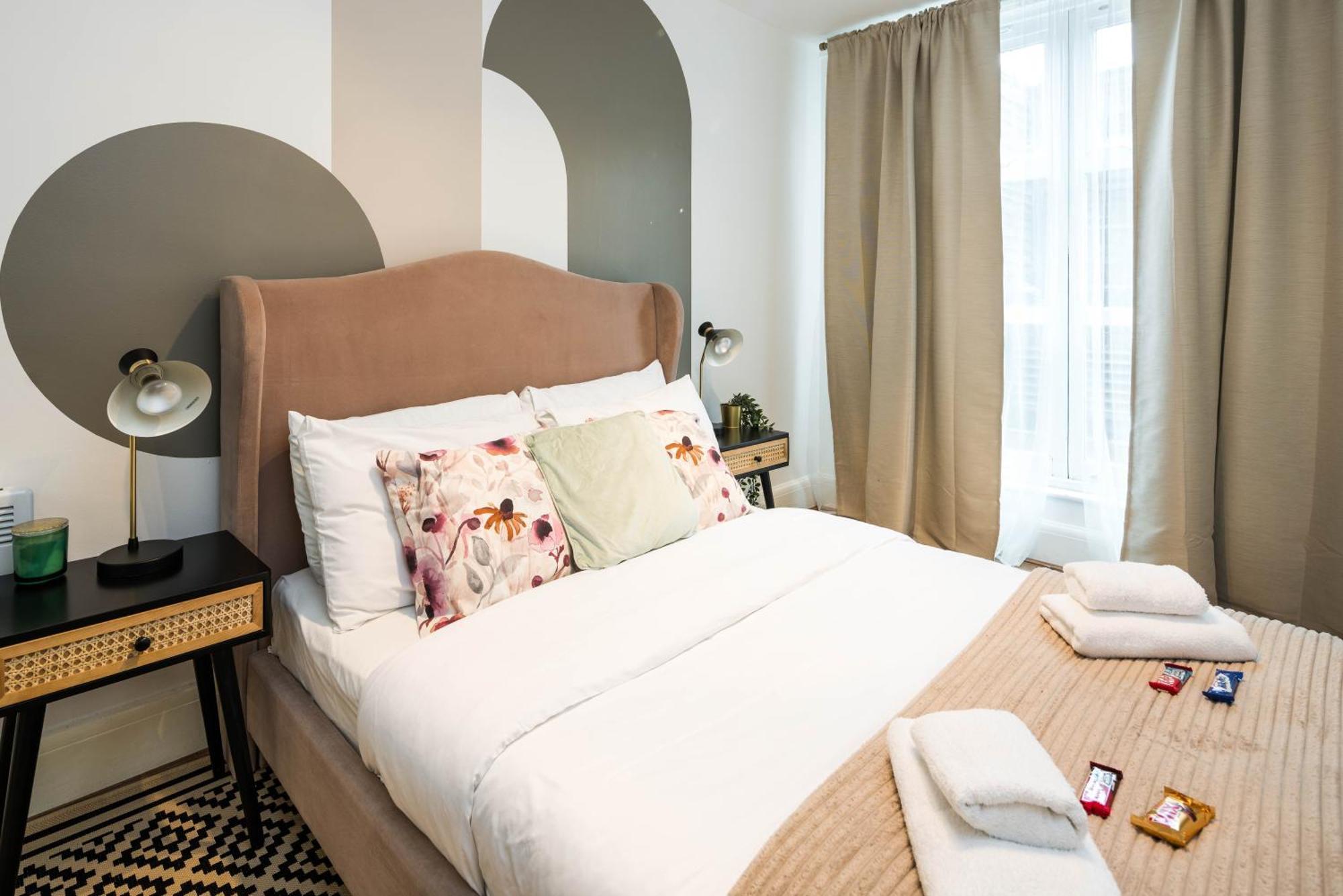 Charming Spacious 2Br Flat Near Station Plus Parking Londýn Exteriér fotografie