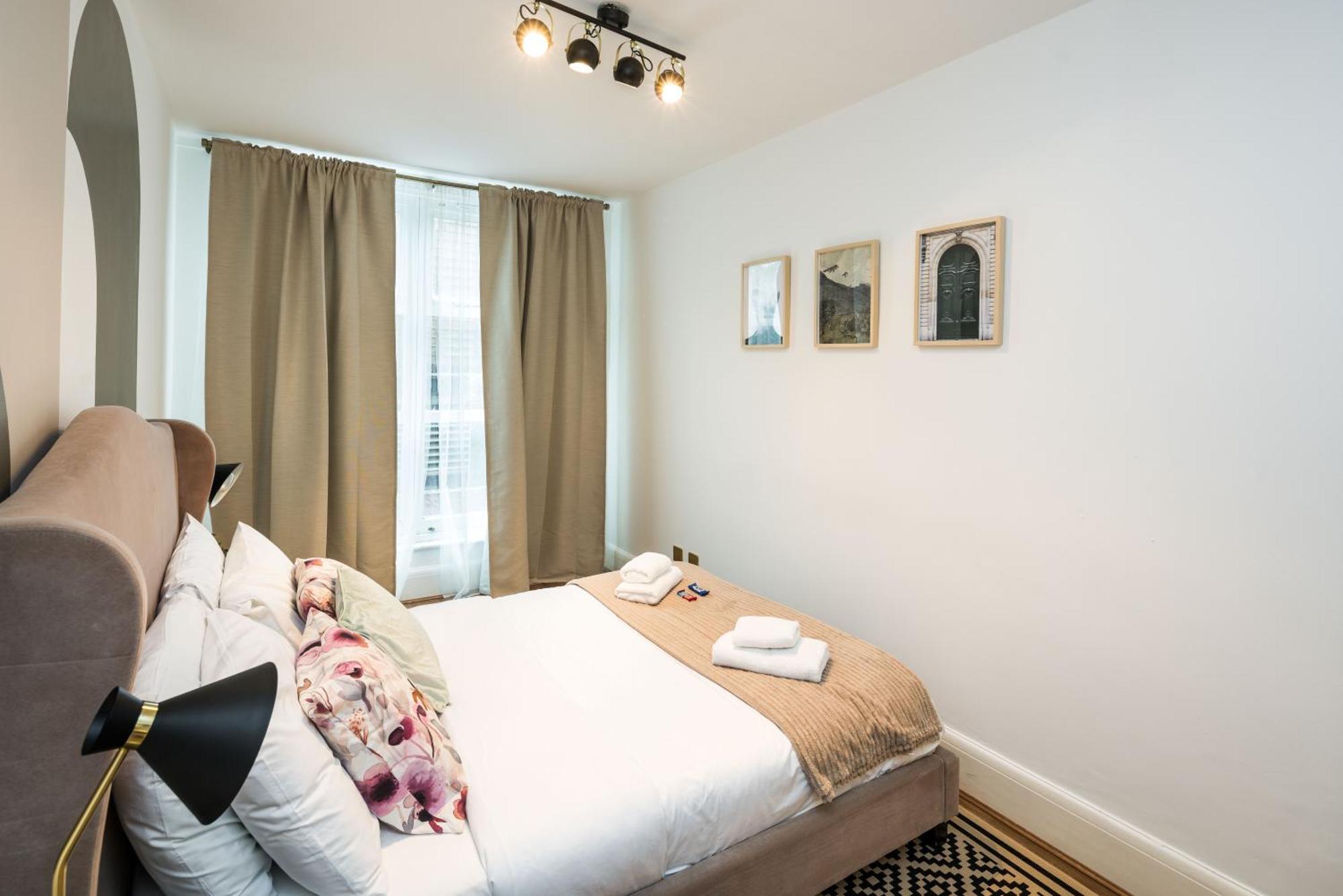 Charming Spacious 2Br Flat Near Station Plus Parking Londýn Exteriér fotografie
